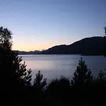 Fjordhytte-3 In Traumhafter Lage 100 Meter Vom Hardangerfjord, Motorboot Mietbar * Aenes