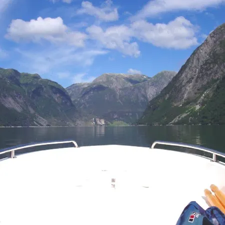 Fjordhytte-3 In Traumhafter Lage 100 Meter Vom Hardangerfjord, Motorboot Mietbar *