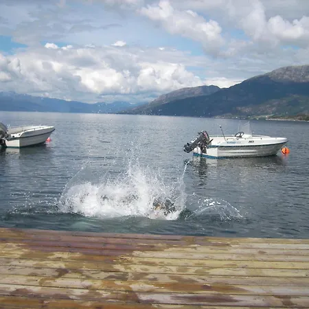 Vakantiehuis Fjordhytte-3 In Traumhafter Lage 100 Meter Vom Hardangerfjord, Motorboot Mietbar *