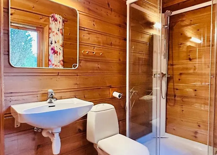 Fjordhytte-3 In Traumhafter Lage 100 Meter Vom Hardangerfjord, Motorboot Mietbar בית נופש *