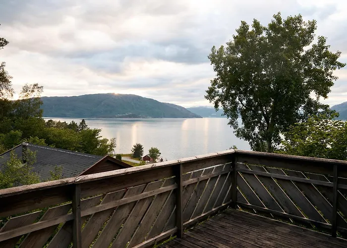 Fjordhytte-3 In Traumhafter Lage 100 Meter Vom Hardangerfjord, Motorboot Mietbar Aenes