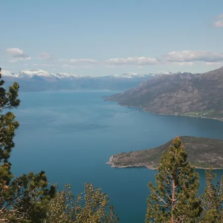 Fjordhytte-3 In Traumhafter Lage 100 Meter Vom Hardangerfjord, Motorboot Mietbar Ferienhaus *