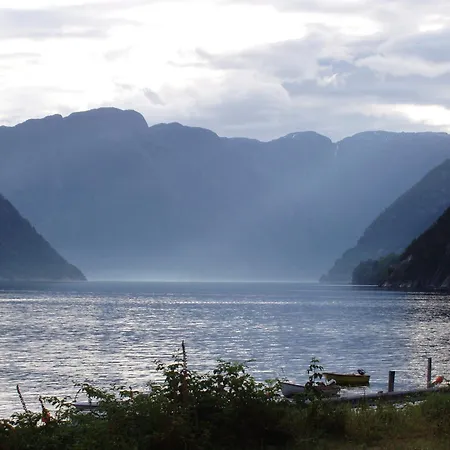 Fjordhytte-3 In Traumhafter Lage 100 Meter Vom Hardangerfjord, Motorboot Mietbar