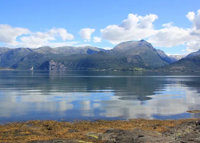 Fjordhytte-3 In Traumhafter Lage 100 Meter Vom Hardangerfjord, Motorboot Mietbar Aenes